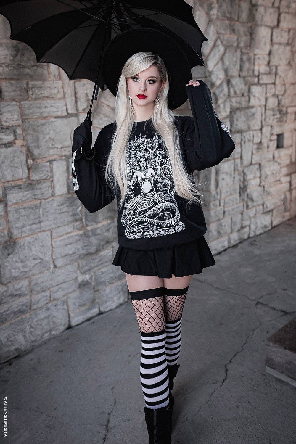Fishnet Garter Thigh High Socks [Black/White]